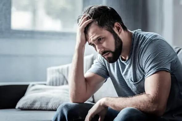 محلل
    نفسي:
    «الشكاء»
    يتسبب
    بملل
    الآخرين
    منه