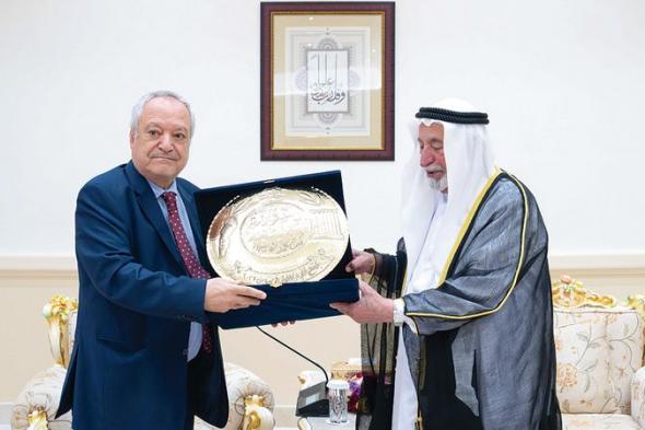 حاكم الشارقة: التعاون المثمر بين المجامع يعزّز مكانة لغتنا