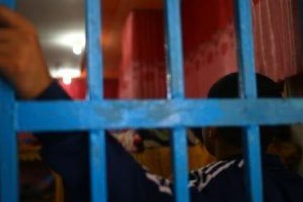 حبس
منتحل
صفة
طبيب
تجميل
والتحرش
بسيدة
داخل
عيادته
في
القاهرة