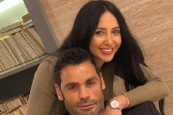 الفنانة
إيمان
الزيدى
تنشر
صورة
مع
منصف
وتزعم
طلاقها
من
أوسة
بعد
زواج
شرعى