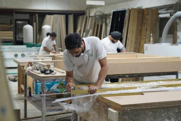 أبرز
      5
      جهات
      ومبادرات
      تدعم
      المشاريع
      متناهية
      الصغر
      في
      الإمارات