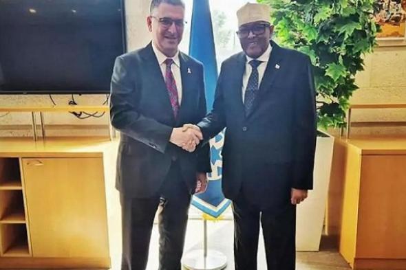 الخارجية
الصومالية
تندد
-
وزير
إسرائيلي
يزور
"أرض
الصومال"