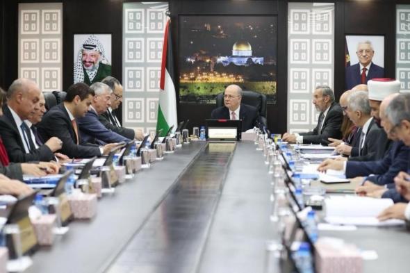 الحكومة
الفلسطينية
تصدر
حزمة
من
القرارات
الجديدة
خلال
جلستها
الأسبوعية