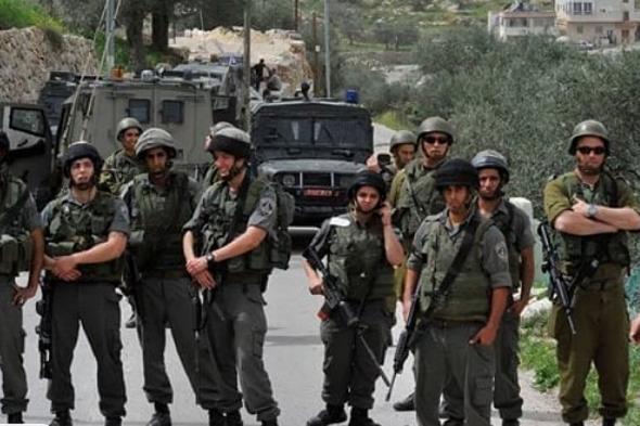 قوات
    الاحتلال
    الإسرائيلي
    تتوغل
    في
    عدة
    مناطق
    بريف
    القنيطرة
    الجنوبي
    بسوريا