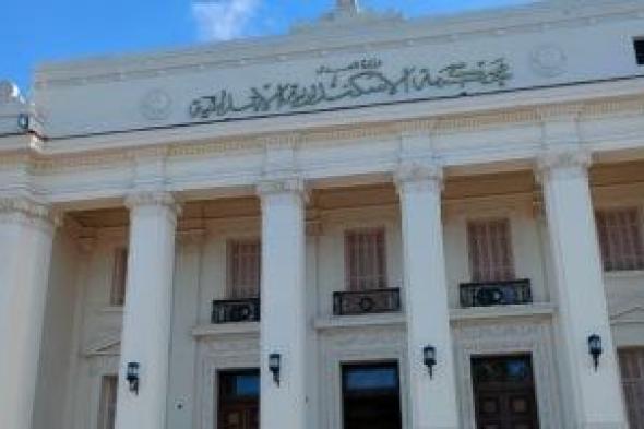 المشدد
15
سنة
لسائق
ضبط
بحوزته
500
قطعة
حشيش
فى
الإسكندرية