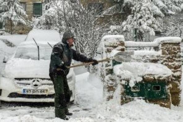 إلغاء
رحلات
وتأخيرات..
الثلوج
وانقطاع
الكهرباء
يشل
السكك
الحديدية
فى
أوروبا