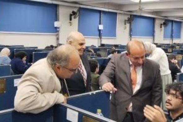 عميد
طب
قصر
العيني
يتفقد
امتحانات
الفرقة
الثانية