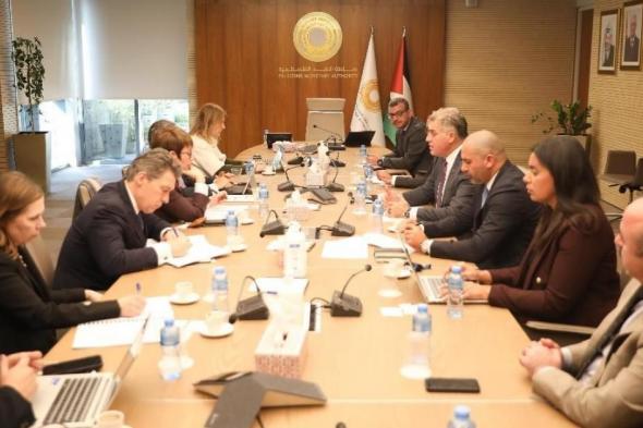 سلطة
النقد
تبحث
مع
البنك
الأوروبي
سبل
دعم
القطاع
المصرفي
الفلسطيني