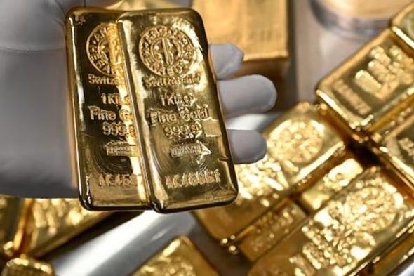 انخفاض
    أسعار
    الذهب
    والفضة
    وسط
    موجة
    بيع
    لجني
    الأرباح
    وقوة
    الدولار