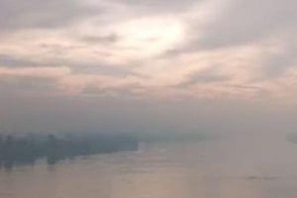 صقيع
وشبورة
كثيفة
على
الطرقات
حالة
الطقس
اليوم
بسوهاج..
فيديو