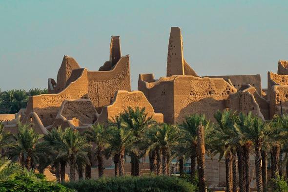 مرشدة
    سياحية
    بثلاث
    لغات
    لـ"عاجل":
    المملكة
    وجهة
    سياحية
    عالمية