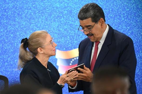 تفاصيل اعتقال مادورو وزوجته.. أصيبا أثناء محاولة اعتقالهما