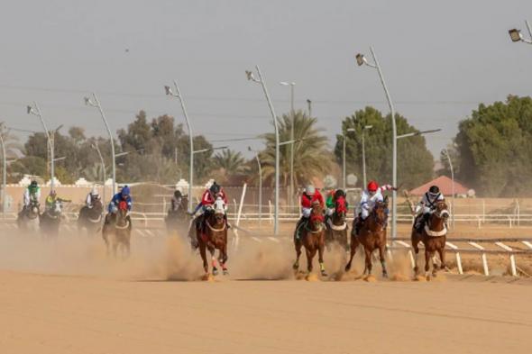 ميدان
    الفروسية
    بالجوف
    يتوج
    الفائزين
    في
    حفل
    السباقات
    الخامس