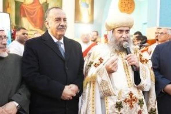 محافظ
أسيوط
يزور
الكنائس
والإيبراشيات
لتقديم
التهنئة
بعيد
الميلاد