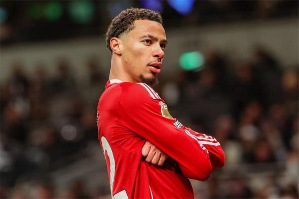 بعد
      تألقه..
      إيكتيكي
      يحصد
      الجائزة
      الأولى
      مع
      ليفربول