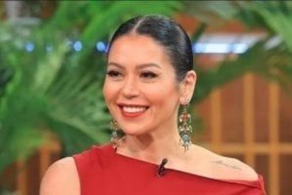 لقاء
الخميسى:
لا
يوجد
داعى
للخناق
السلام
يعم
المنزل