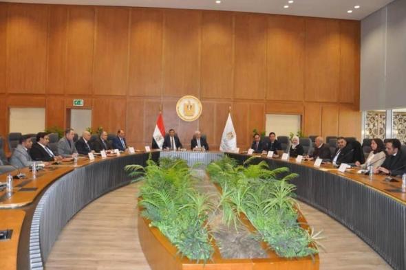 مصر
      تطلق
      «جامعة
      الغذاء»
      لتعزيز
      الأمن
      الغذائي