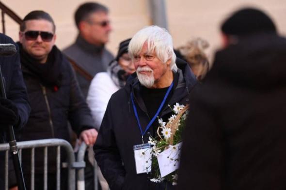 «سان
      تروبيه»
      تودّع
      بريجيت
      باردو
      بحضور
      مشاهير
      العالم