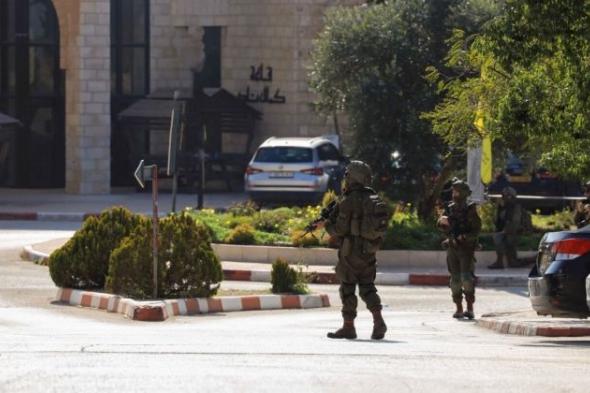 قطر:
      تعقيدات
      تواجه
      تنفيذ
      اتفاق
      غزة