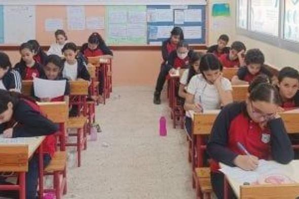 انطلاق
امتحانات
الفصل
الدراسى
الأول
10
يناير..
وتحديد
إجازة
نصف
العام