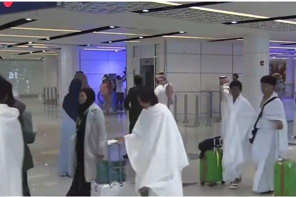 المملكة
    تستقبل
    ثاني
    رحلات
    السياح
    العالقين
    في
    سقطرى
    إلى
    جدة