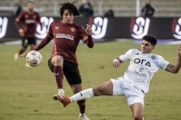 الأهلي
يبحث
عن
بدائل
محلية
هجومية
بعد
تعثر
مفاوضات
أوتاكا
وفيصل