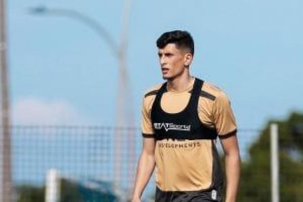 صلاح
مصدق
يوقع
رسميا
للوداد
المغربي
بعد
فسخ
تعاقده
مع
الزمالك