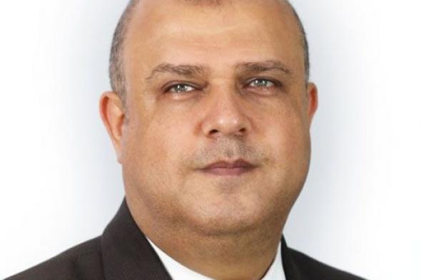 على
      خطى
      الذهب..
      النحاس
      يتألّق