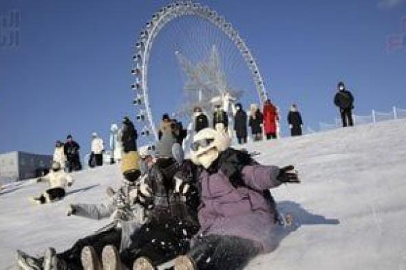 أعمال
فنية
مبهرة
من
الثلج..
إقبال
واسع
على
مهرجان
هاربين
للجليد
بالصين
