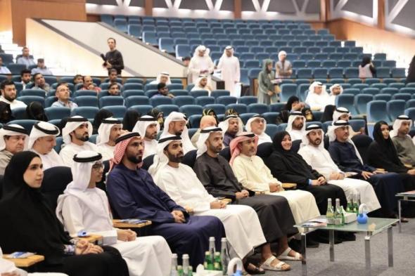 محمد
      بن
      سعود
      يلتقي
      فريق
      ألعاب
      الماسترز
      أبوظبي
      2026