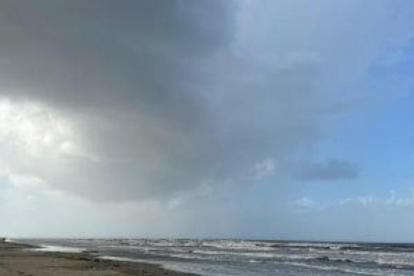 سقوط
غزير
للأمطار
ورياح
شديدة
فى
بورسعيد..
فيديو
وصور