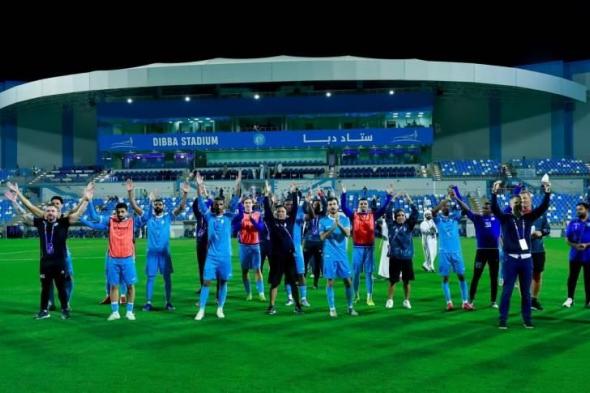 دبا
يصعد
من
القاع
ويشعل
«صراع
البقاء»