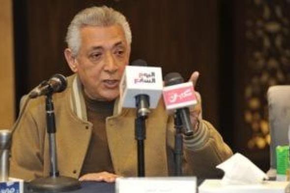 سامح
مهران
لمهرجان
المسرح
العربي:
المسرح
لا
يمكن
أن
ينعزل
عن
قضايا
الناس