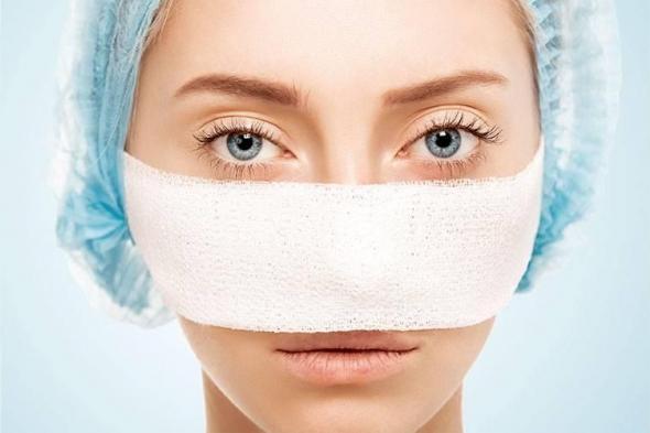 عمليات
      التجميل..
      أخطاء
      طبية
      تشوّه
      الجمال
      الطبيعي