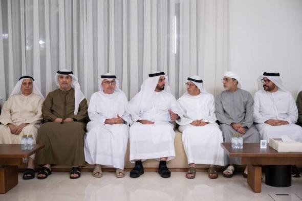 سيف
      بن
      زايد
      يعزي
      في
      وفاة
      حليمة
      العور