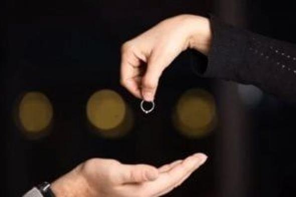 طلاق
بعد
الستين..
حين
تتحول
"عشرة
العمر"
إلى
مأساة
داخل
أروقة
المحاكم