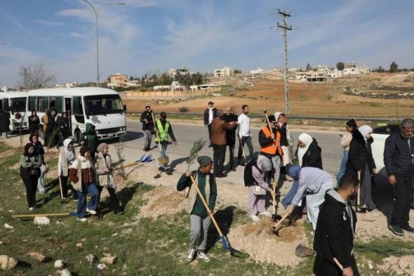 «نحو
      أردن
      أخضر»
      تضيف
      4500
      شجرة