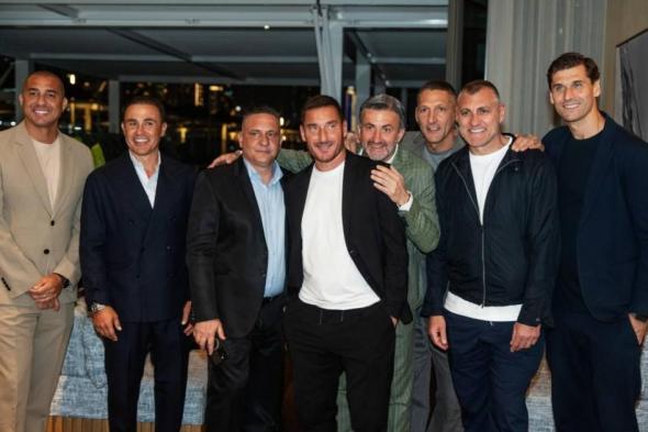 «كليو»
      منشأة
      فنية
      جديدة
      في
      صحراء
      دبي