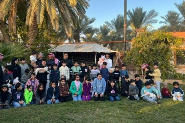 علي
    الملاقي
    يقضي
    24
    عاماً
    في
    إسعاد
    أطفال
    الحي
    بالرياض
    مجاناً
    طيلة
    العام