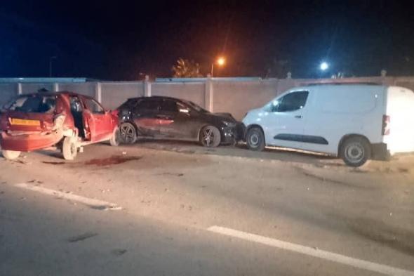 إصابة
شخصين
في
اصطدام
تسلسلي
لعدة
مركباتبالبليدة