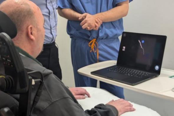 كومبيوترك سيقرأ دماغك وينفذ أفكارك .. ماسك: الشرائح الدماغية ستتوفر بشكل واسع في 2026