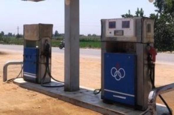 ضبط
أحد
محطات
تموين
السيارات
للتصرف
فى
15
ألف
لتر
سولار
وبنزين
مدعم