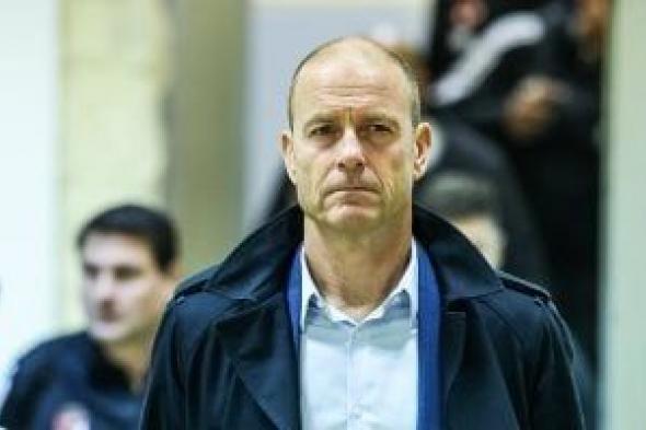 أشرف
داري
والعش
وحمزة
ضمن
بدلاء
الأهلي
أمام
فاركو
فى
كأس
عاصمة
مصر