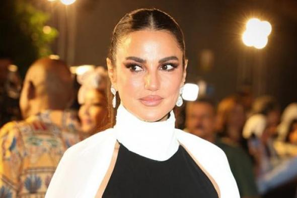 درة
تكشف
للمرة
الأولى
عن
تجربة
إنسانية
مؤلمة
في
حياتها