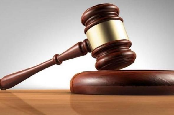 يخدعان
      امرأة
      للاستيلاء
      على
      40
      ألف
      درهم