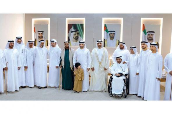 حمدان بن محمد يحضر أفراح المطيوعي والمزروعي