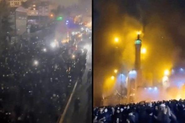 إيران
      تشتعل
      وتهديدات
      عسكرية
      لأمريكا
      وإسرائيل..
      المتظاهرون
      يحرقون
      مساجد
      ومصاحف
      والنظام
      يرد
      بالاعتقالات