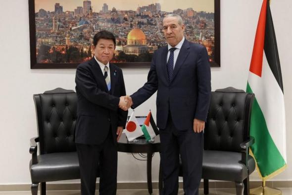 بالصور:
تفاصيل
لقاء
حسين
الشيخ
مع
وزير
خارجية
اليابان
في
رام
الله