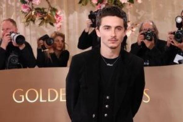 تيموثي
شالاميه
يحصد
جائزة
أفضل
ممثل
في
فيلم
موسيقي
أو
كوميدي
عن
Marty
Supreme