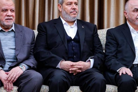 حماس
تدعو
السلطة
للاستجابة
لـ
"اللحظة
التاريخية"
وتحذر
من
عرقلة
الوحدة